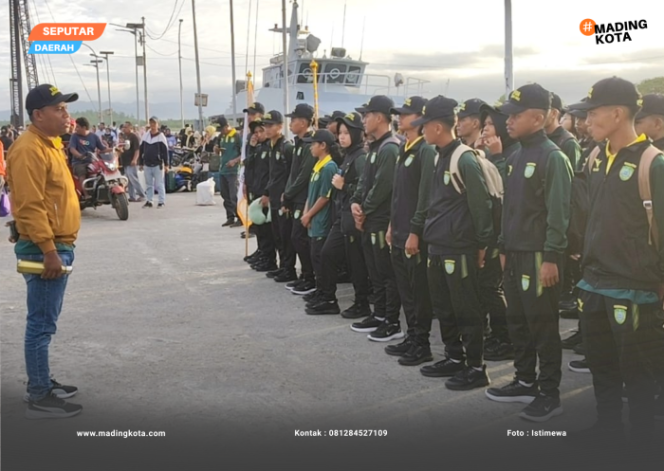 
					Kontingen POPDA XII 2026 Kabupaten Kepulauan Sula tiba di Pelabuhan Pulau Morotai. (Foto / Istimewa)