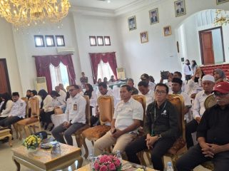 Foto : Rapat panitia tata batas (PTB) Pemda Sula dan BPKH. (doc.Diskominfo)