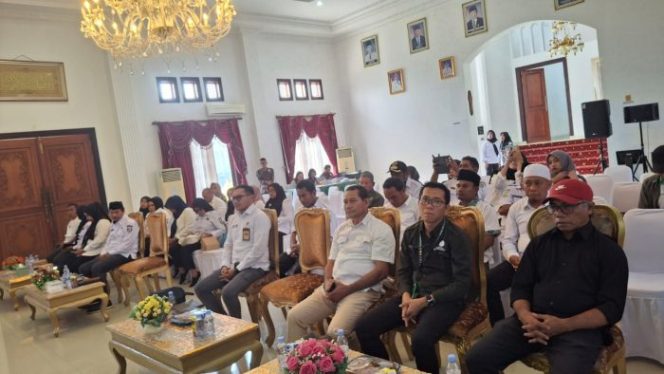 
					Foto : Rapat panitia tata batas (PTB) Pemda Sula dan BPKH. (doc.Diskominfo)