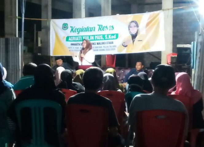 
					Foto : Suasana reses DPRD provinsi Maluku Utara Agriyati Yulin Mus. (doc.Ist)