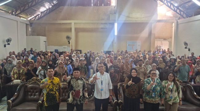 Foto : Pose bersama pada pembukaan bimtek SIM KSPSTK 2026. (doc.Ist)